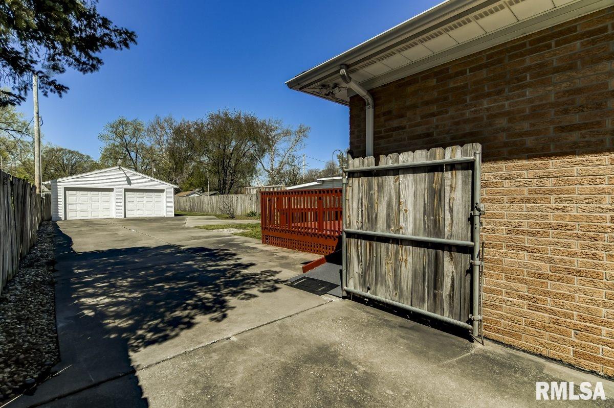 1129 North Milton Avenue Springfield, IL 62702 - Photo 26 of 35 Gallery Image 26