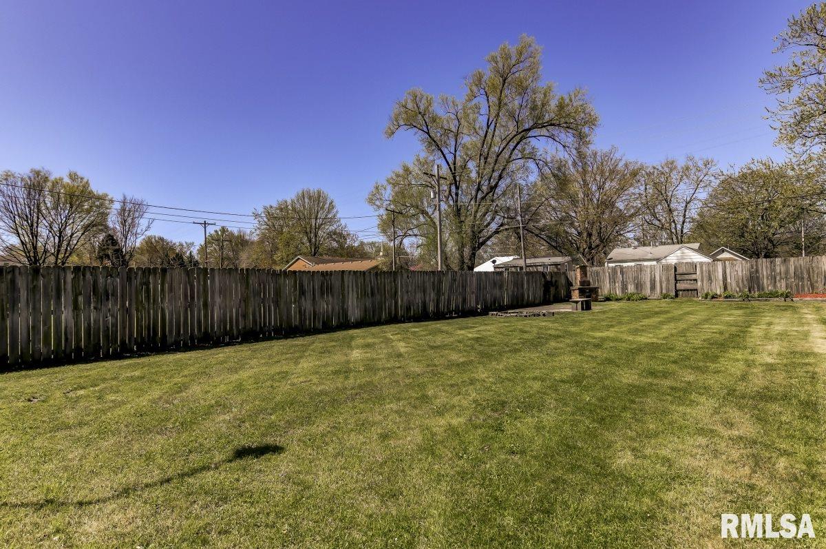 1129 North Milton Avenue Springfield, IL 62702 - Photo 33 of 35 Gallery Image 33