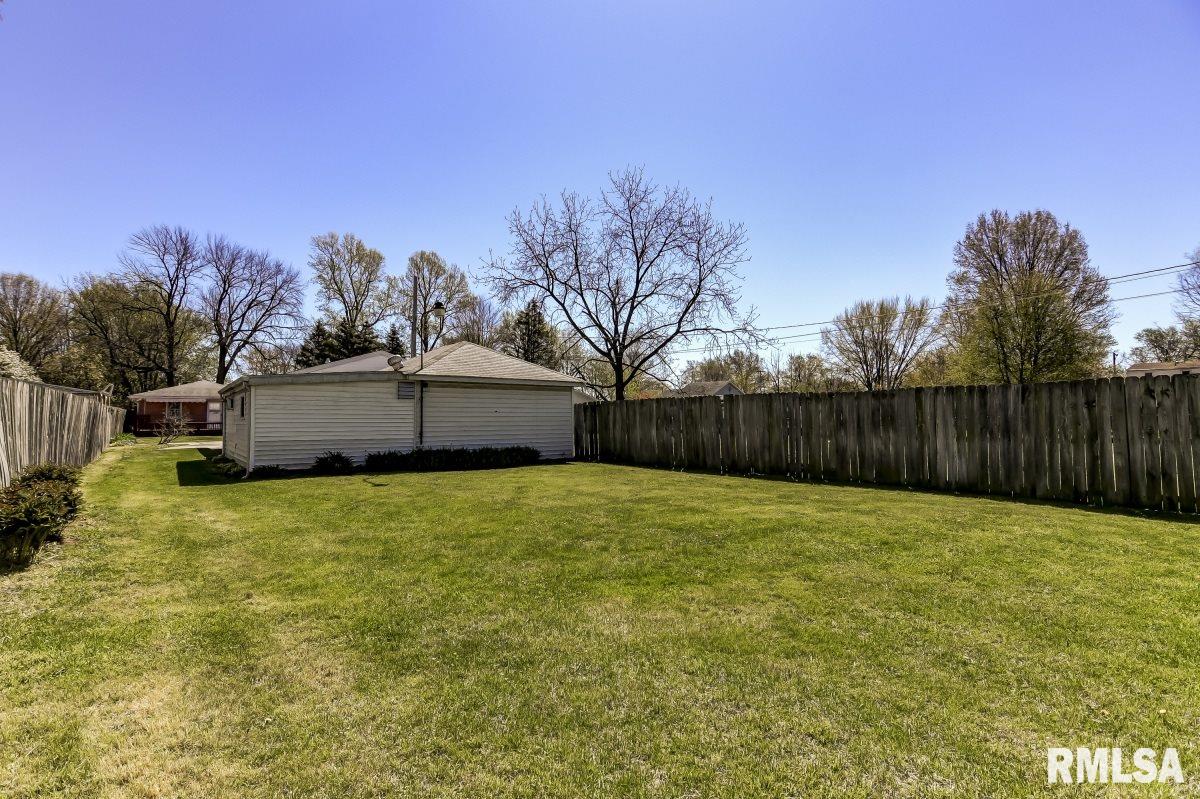1129 North Milton Avenue Springfield, IL 62702 - Photo 35 of 35 Gallery Image 35