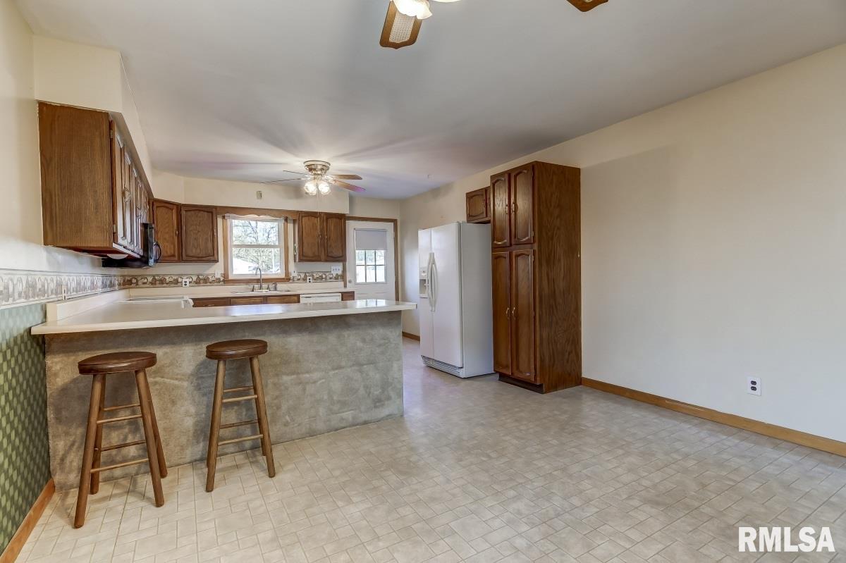 1129 North Milton Avenue Springfield, IL 62702 - Photo 9 of 35 Gallery Image 9
