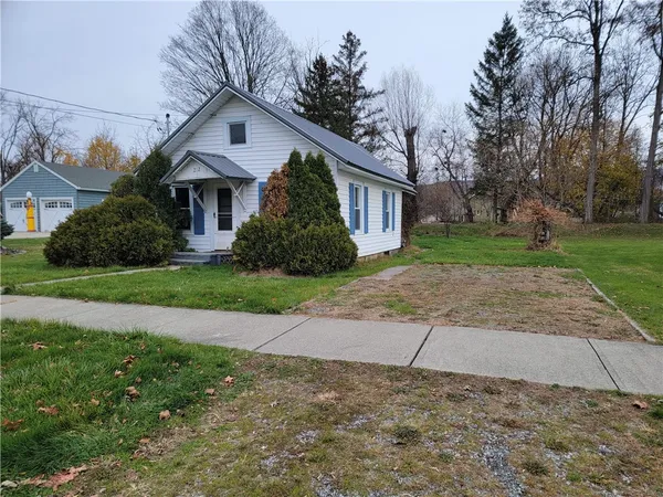 $79,900 | 212 Henry Street, Montour, NY 14865