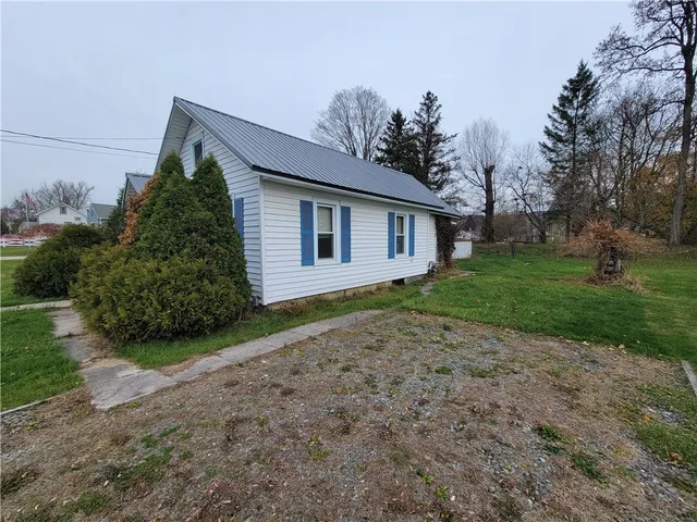 $79,900 | 212 Henry Street, Montour, NY 14865