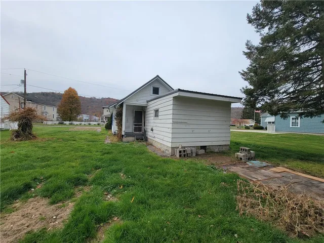 $79,900 | 212 Henry Street, Montour, NY 14865