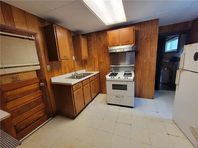 $79,900 | 212 Henry Street, Montour, NY 14865