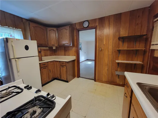 $79,900 | 212 Henry Street, Montour, NY 14865