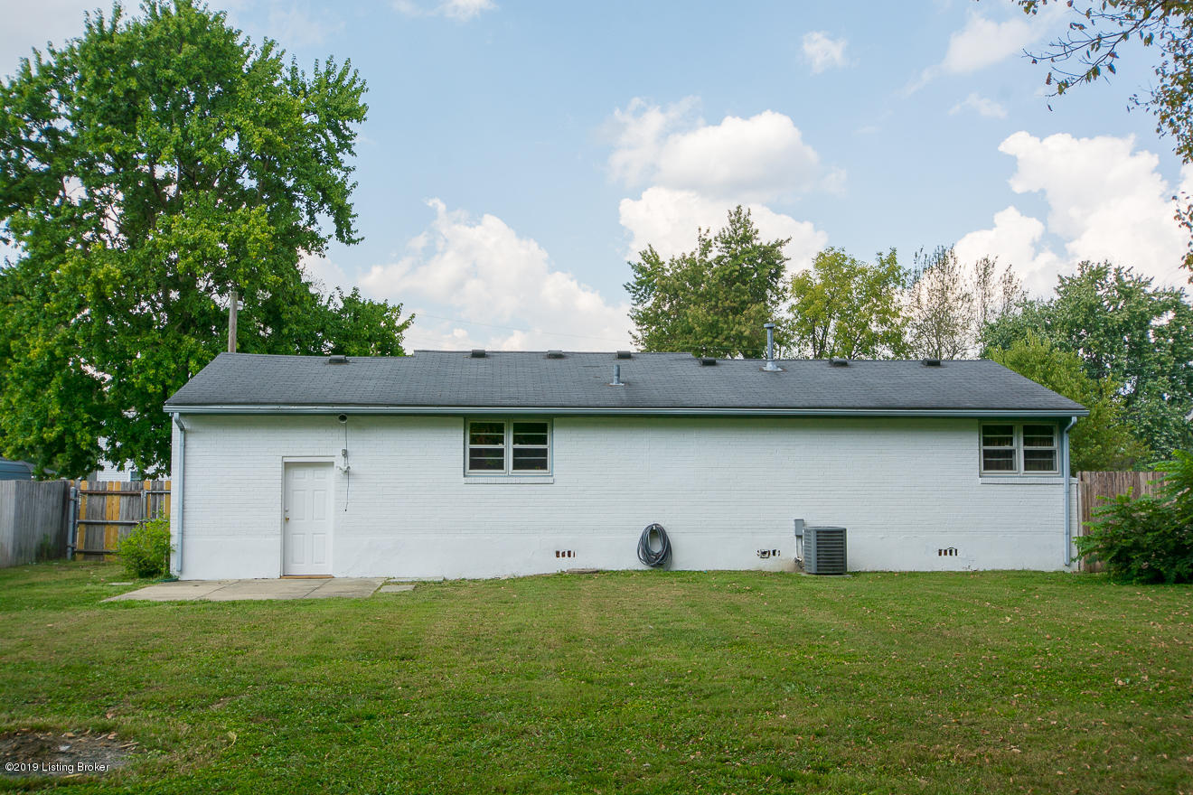 3007 Gudgel Road Louisville, KY 40211 - Photo 27 of 36 Rear