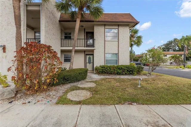 $140,000 | 2750 East Bay Drive, Unit 15E, Largo, FL 33771