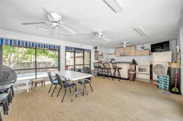 $140,000 | 2750 East Bay Drive, Unit 15E, Largo, FL 33771