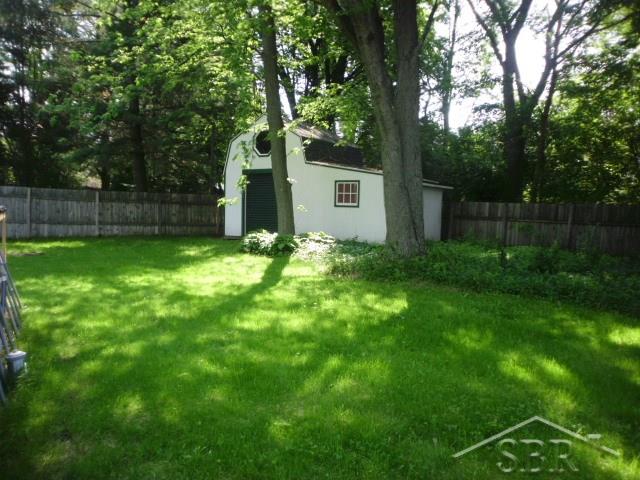 8065 Ohern Road Saginaw, MI 48609 - Photo 23 of 24 31246300-22.JPG