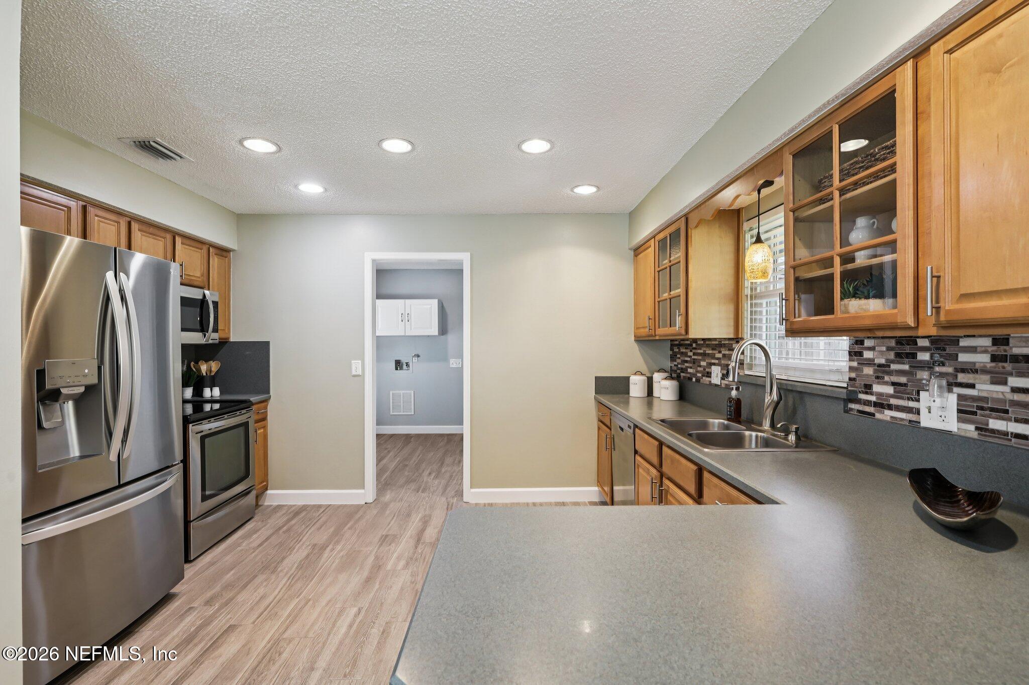 3585 Lawrence Road Orange Park, FL 32073 - Photo 23 of 73 Kitchen