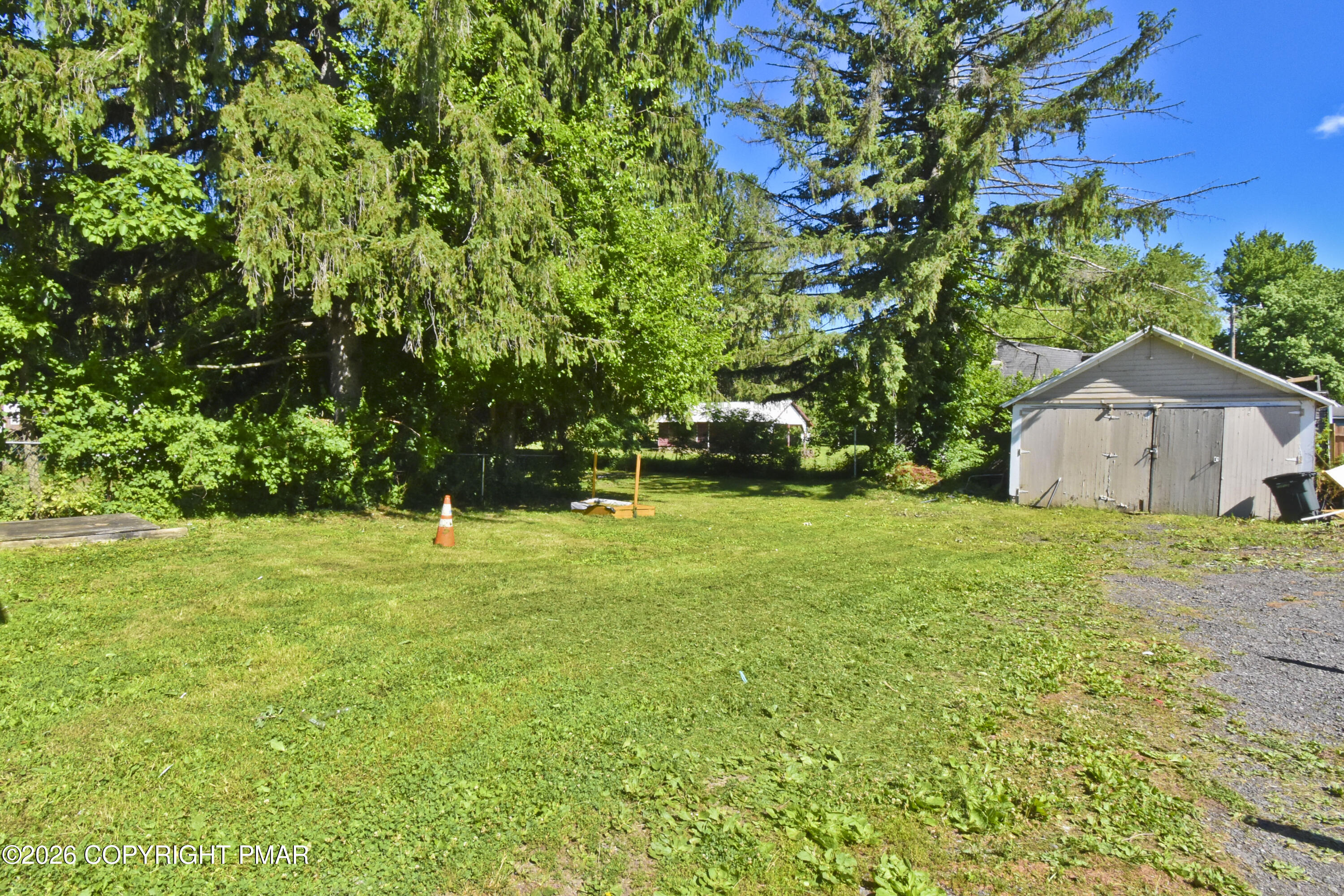 567 Interchange Road Kunkletown, PA 18058 - Photo 33 of 44 14 Back (1)