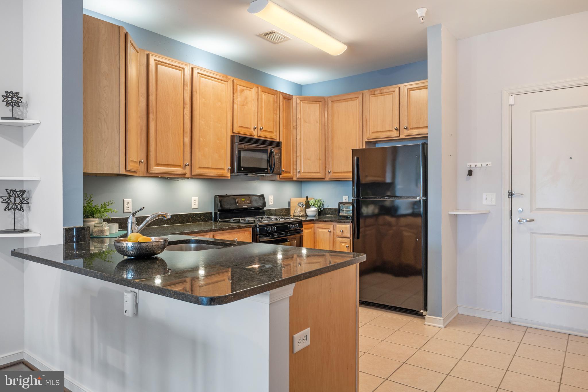 8045 Newell Street, Unit 522 Silver Spring, MD 20910 - Photo 4 of 31