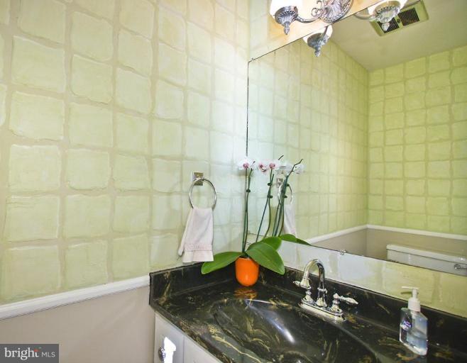 1208 Cedar Park Road, Unit 4 Annapolis, MD 21401 - Photo 12 of 21 Half Bath 1