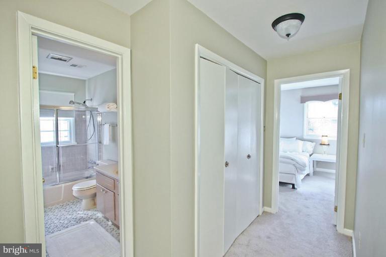1208 Cedar Park Road, Unit 4 Annapolis, MD 21401 - Photo 18 of 21 Hallway