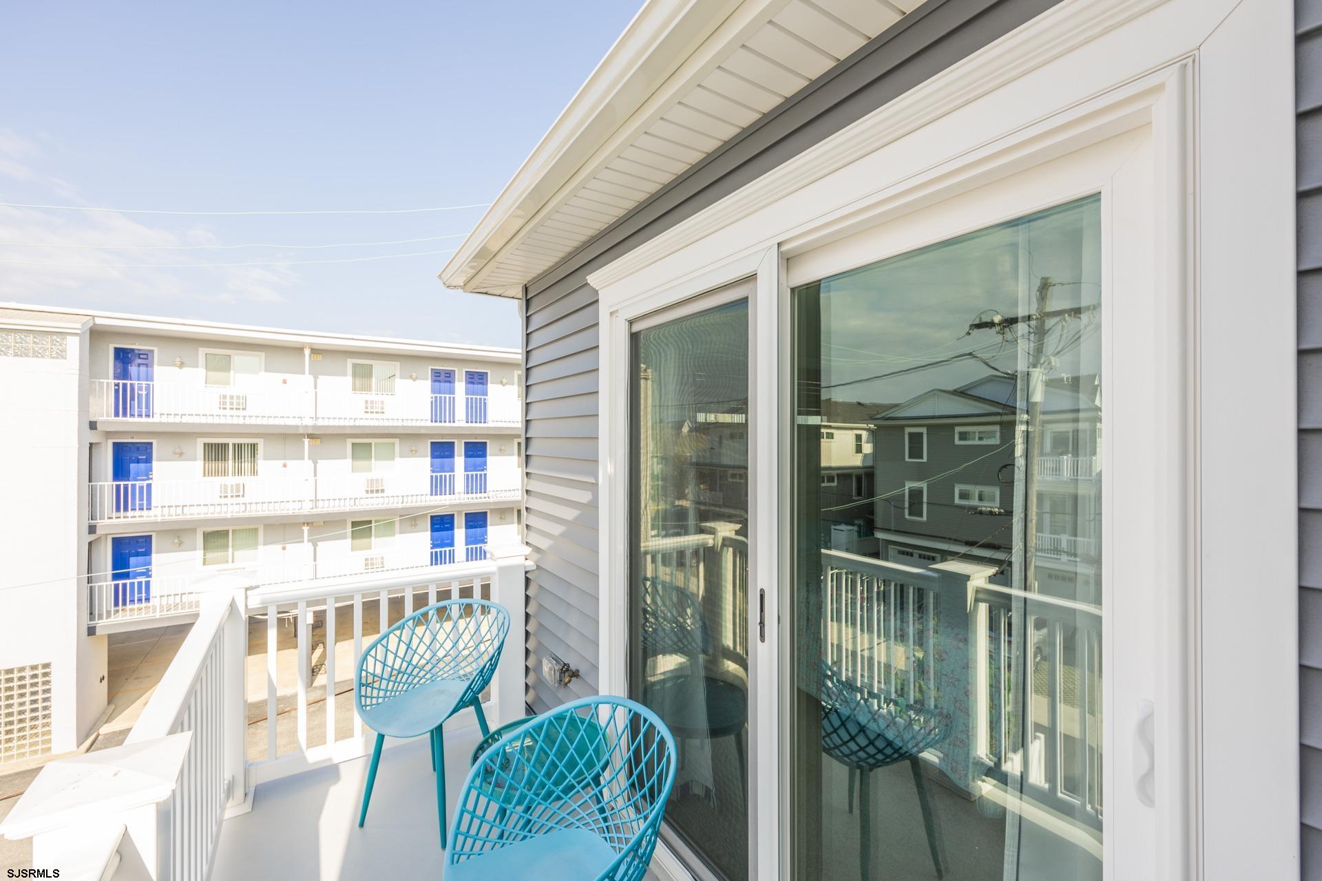 910 Ocean Avenue, Unit C Ocean City, NJ 08226 - Photo 24 of 36 a view of a livingroom with furniture