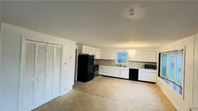 $210,000 | 309 Swansea Avenue, Salina, NY 13206