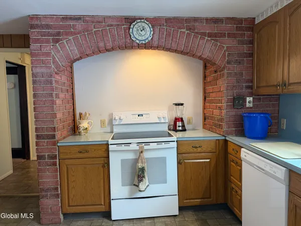 $295,000 | 7 Prospect Avenue, Moriah, NY 12974