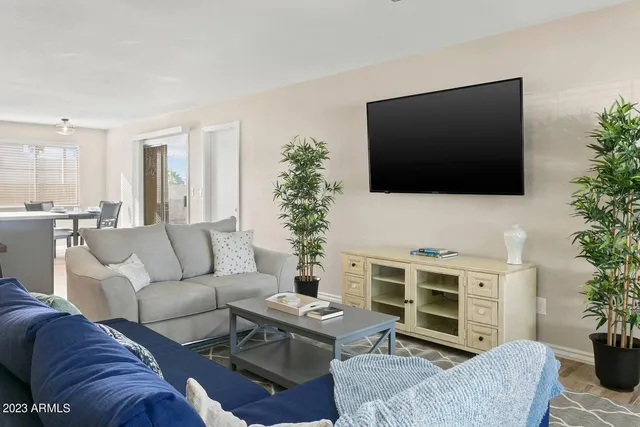 $3,500 | 4331 West Dailey Street, Glendale, AZ 85306