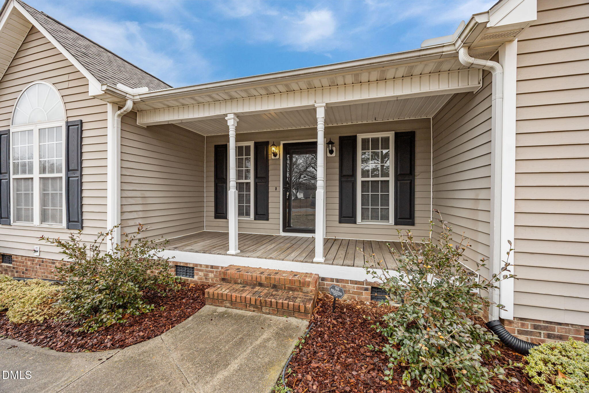 71 Rosa Circle Willow Spring, NC 27592 - Photo 4 of 31 a front view of a house with garden