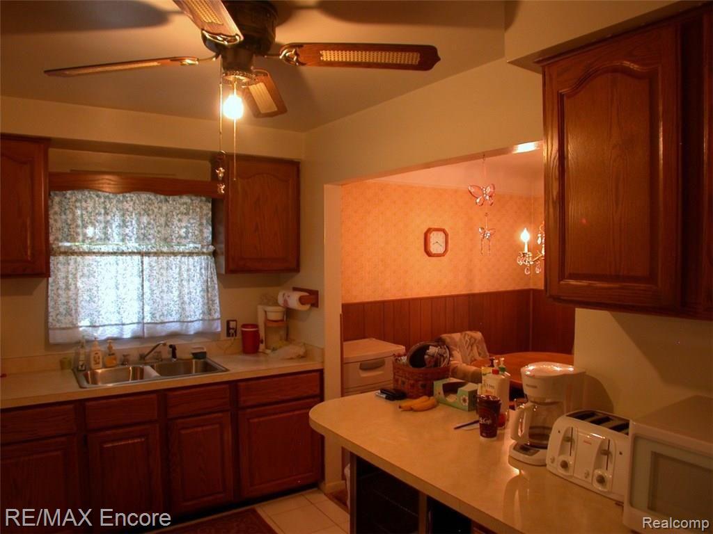 85 East Rutgers Avenue Pontiac, MI 48340 - Photo 33 of 48 DSCN6195.JPG