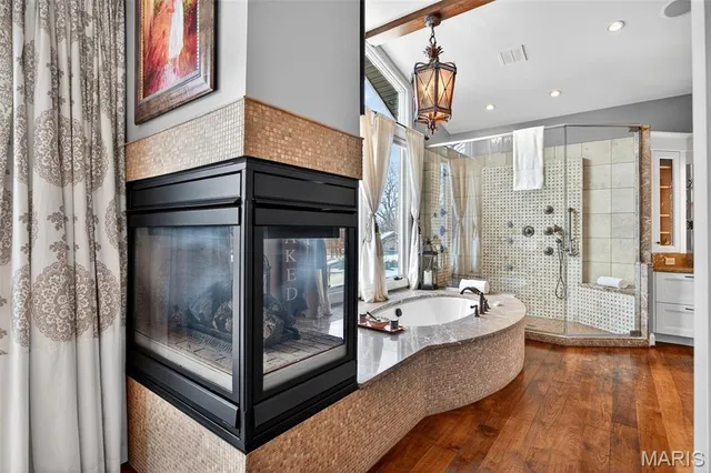 $4,300,000 | 9 Woodview Drive, Lake St. Louis, MO 63367