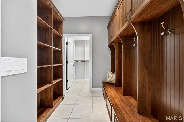 $4,300,000 | 9 Woodview Drive, Lake St. Louis, MO 63367