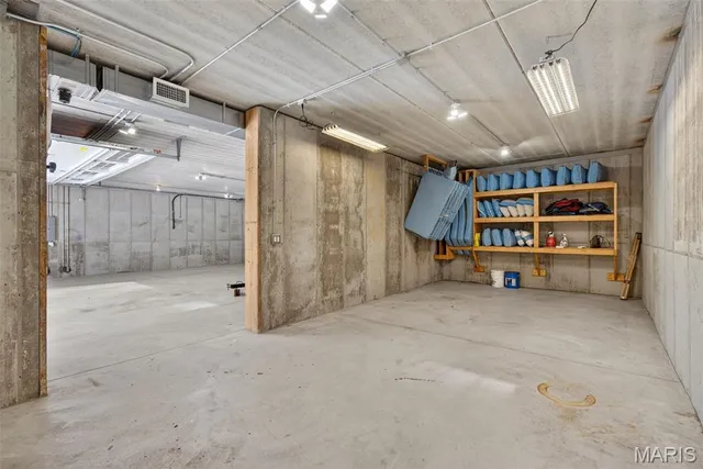 $4,300,000 | 9 Woodview Drive, Lake St. Louis, MO 63367