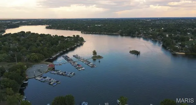 $4,300,000 | 9 Woodview Drive, Lake St. Louis, MO 63367