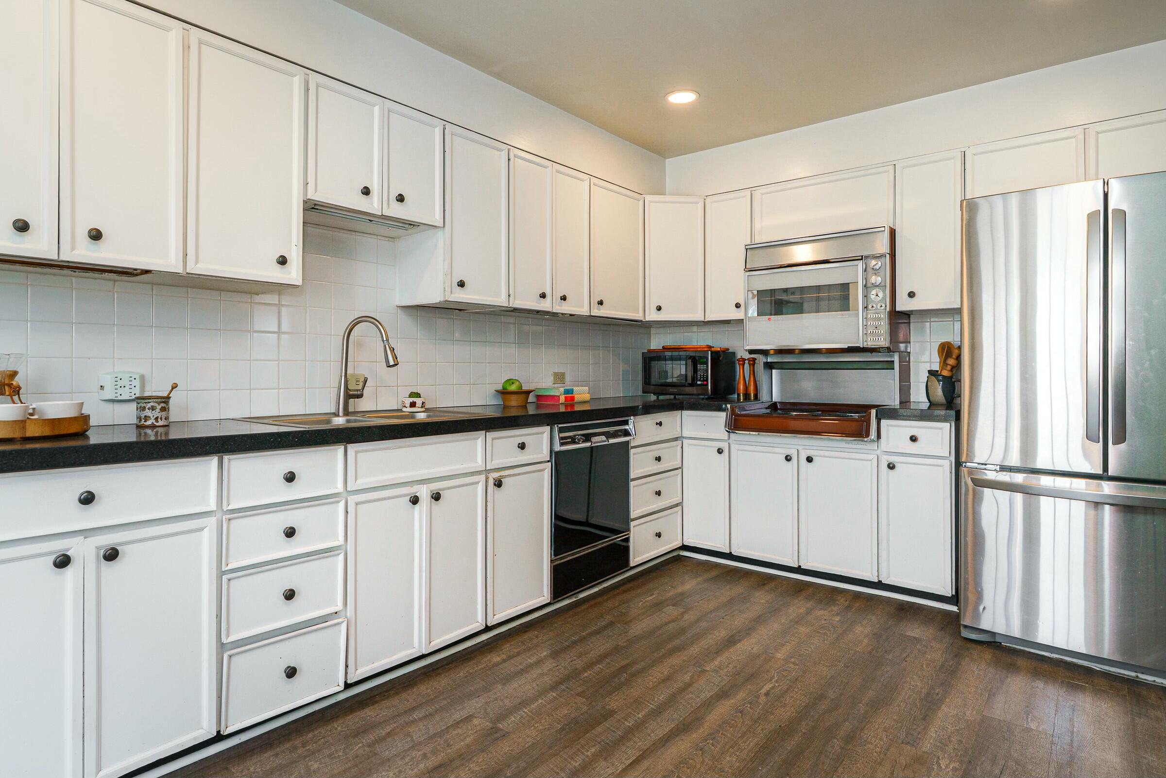 1720 Birchcrest Road Columbus, OH 43221 - Photo 10 of 36 Kitchen