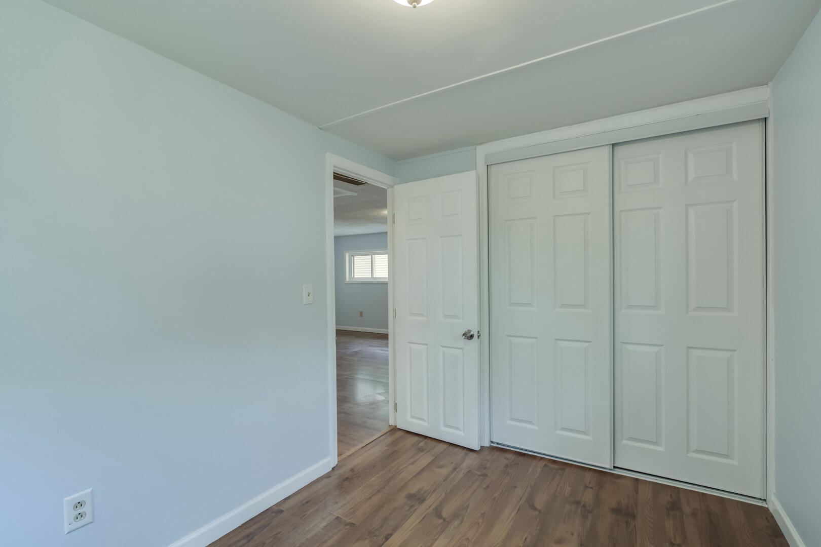 131 Wainwright Road Oak Ridge, TN 37830 - Photo 11 of 33 11_WainwrightRoad_131_MasterBedroom02