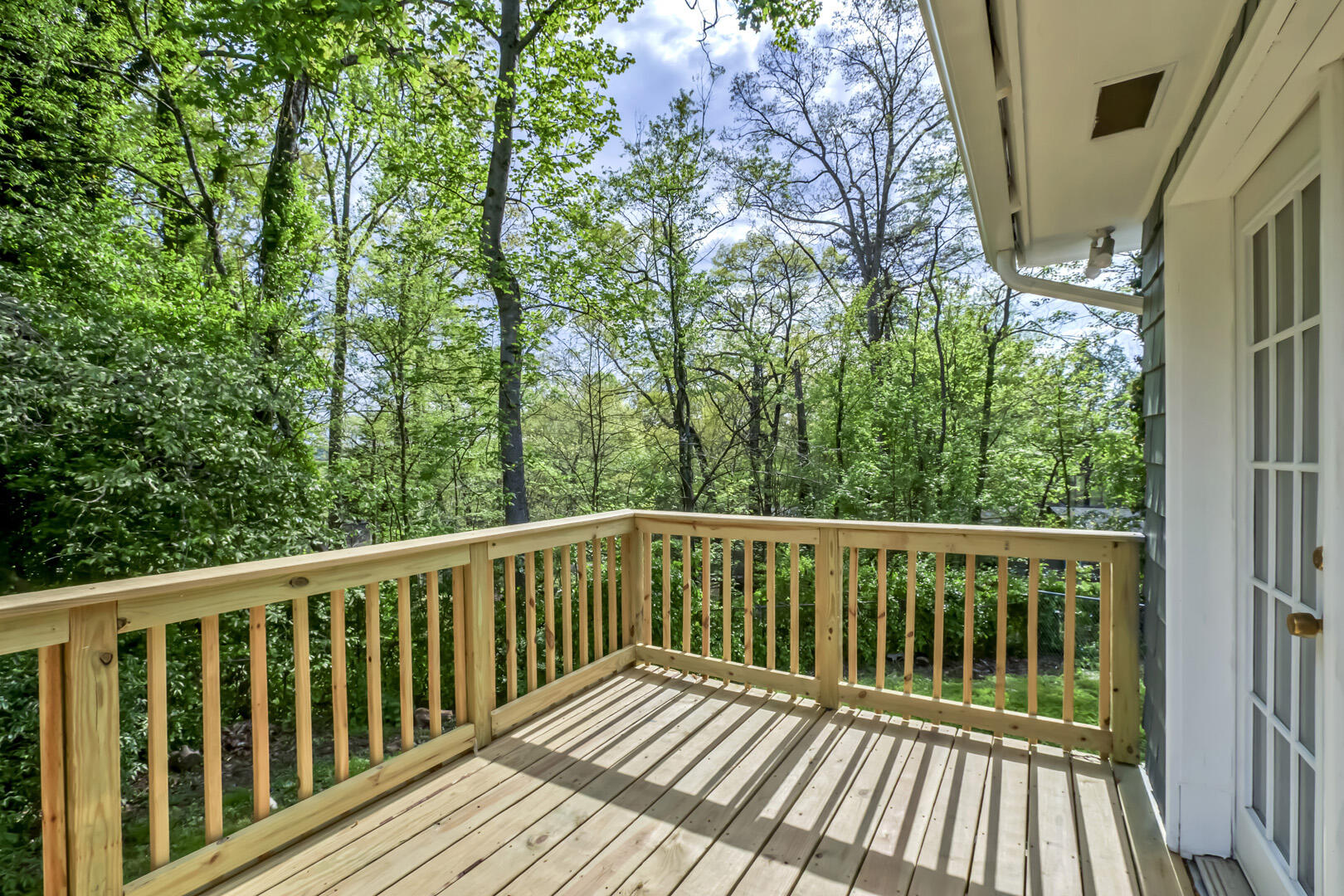 131 Wainwright Road Oak Ridge, TN 37830 - Photo 17 of 33 17_WainwrightRoad_131_Deck01