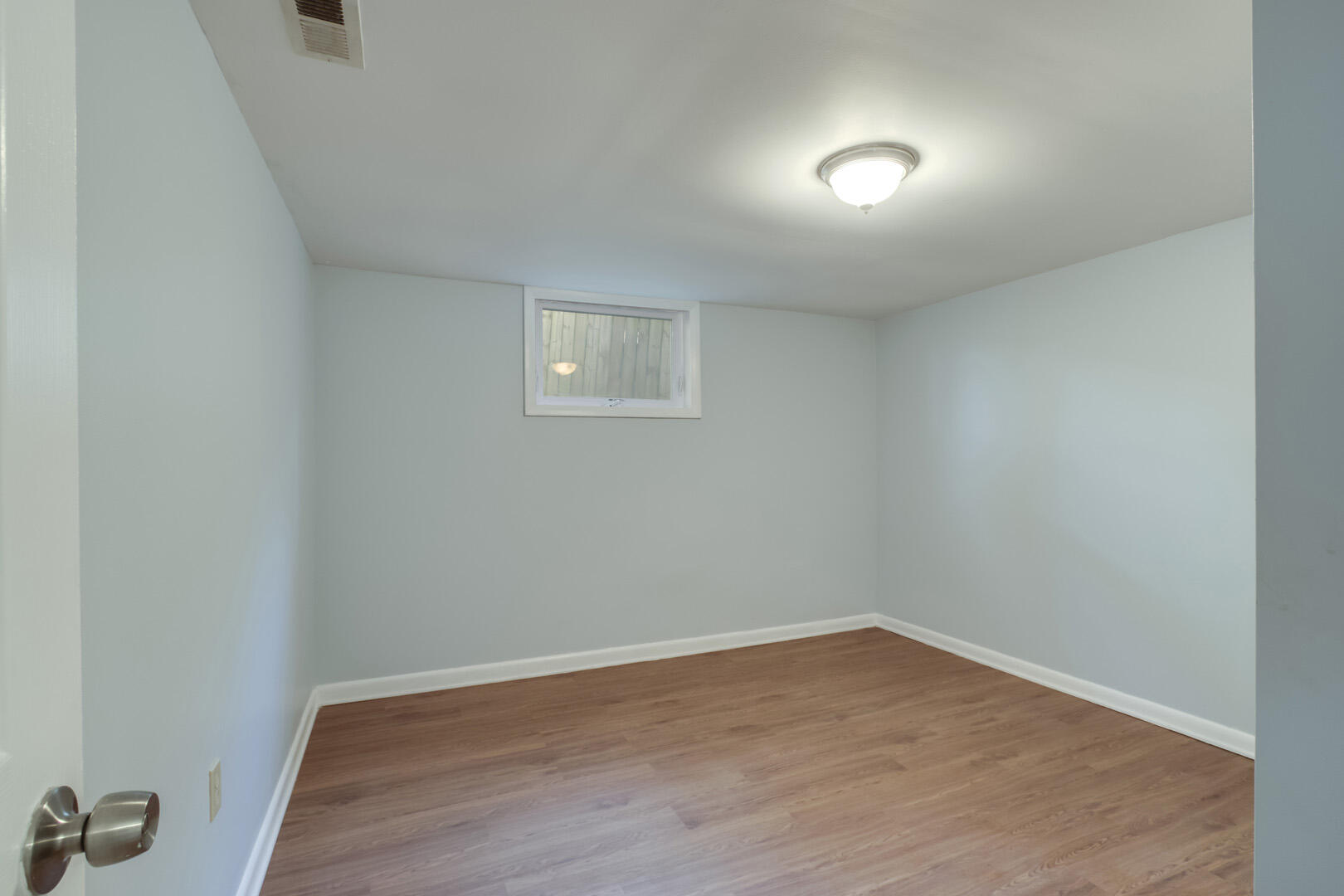 131 Wainwright Road Oak Ridge, TN 37830 - Photo 28 of 33 28_WainwrightRoad_131_Bedroom3_01