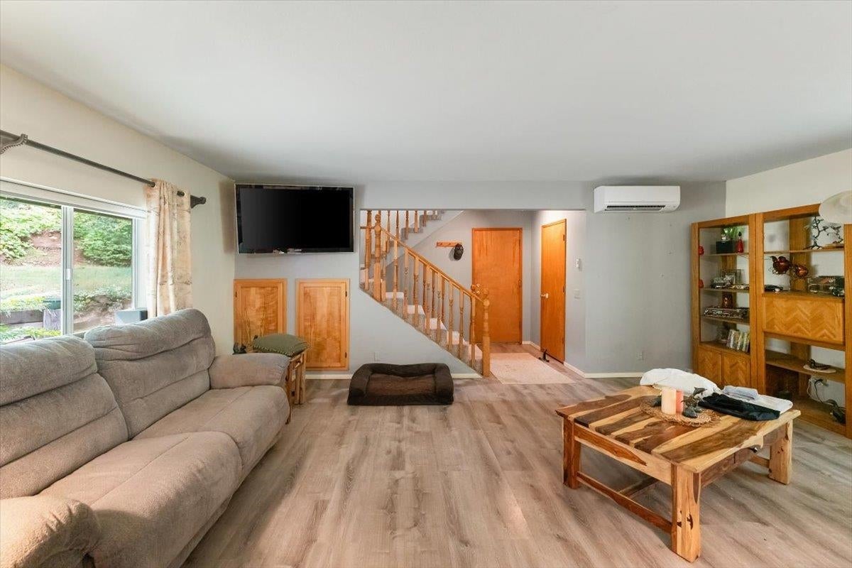 1224 Timber Hills Road Mount Shasta, CA 96067 - Photo 5 of 32 Gallery Image 5