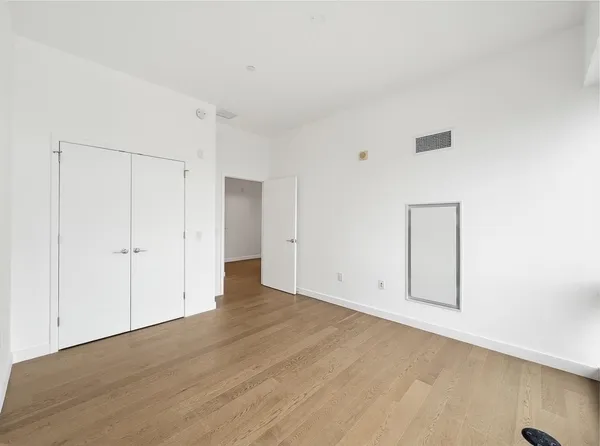 $1,465,000 | 75 Park Lane South, Unit 1912, Jersey City, NJ 07310