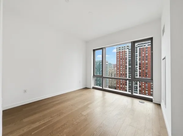 $1,465,000 | 75 Park Lane South, Unit 1912, Jersey City, NJ 07310