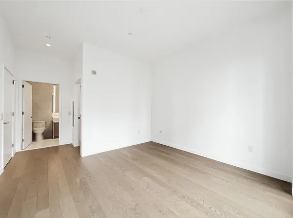$1,465,000 | 75 Park Lane South, Unit 1912, Jersey City, NJ 07310