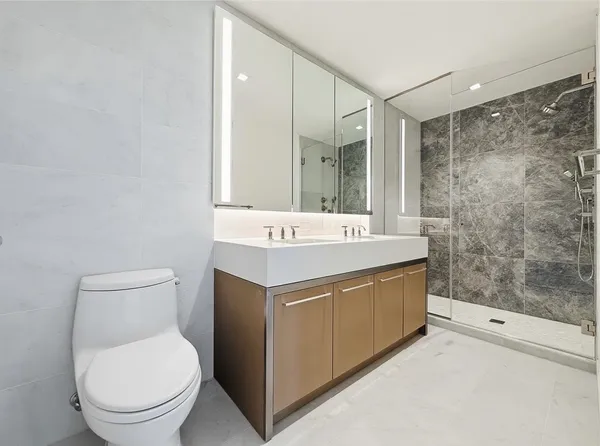 $1,465,000 | 75 Park Lane South, Unit 1912, Jersey City, NJ 07310