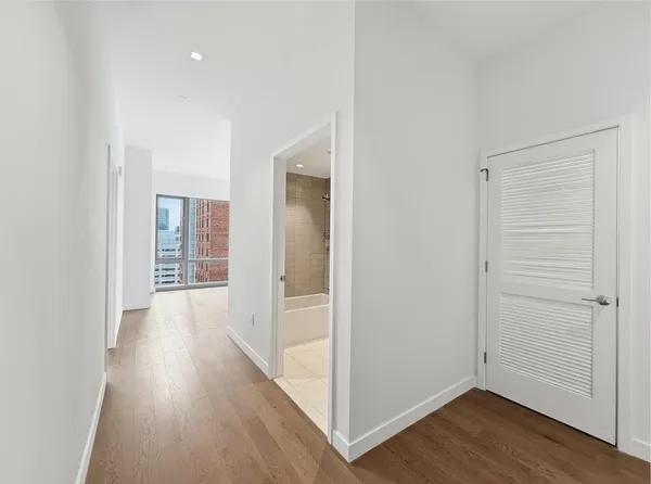 $1,465,000 | 75 Park Lane South, Unit 1912, Jersey City, NJ 07310