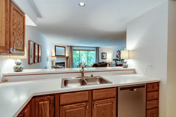 $399,900 | 16 Hidden Hollow Trail, Madison, WI 53717
