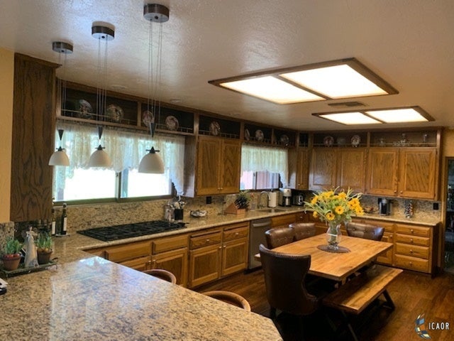 462 Santa Rosa Road El Centro, CA 92243 - Photo 9 of 32 Gallery Image 9