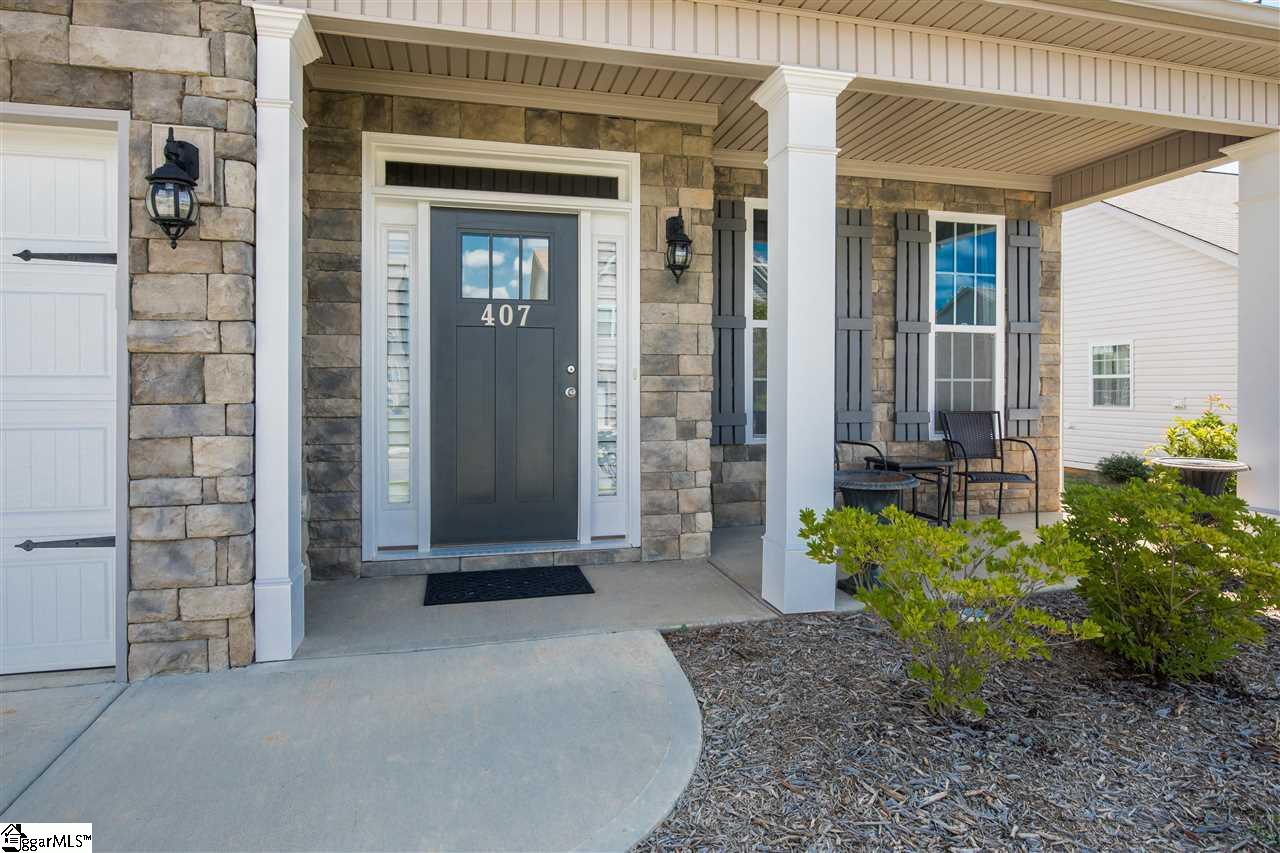 407 Bucklebury Road Greer, SC 29651 - Photo 2 of 31 Gallery Image 2