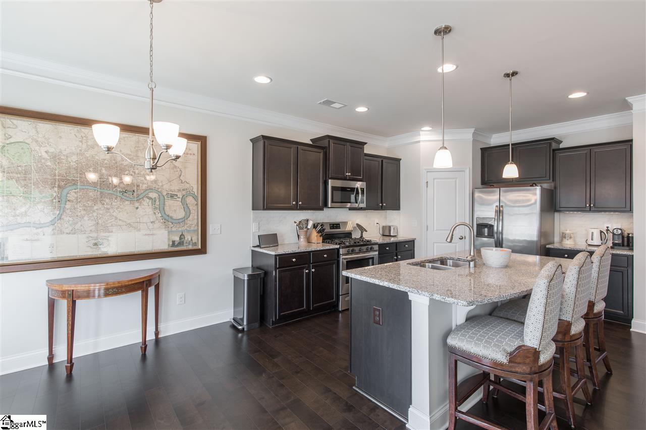 407 Bucklebury Road Greer, SC 29651 - Photo 8 of 31 Gallery Image 8