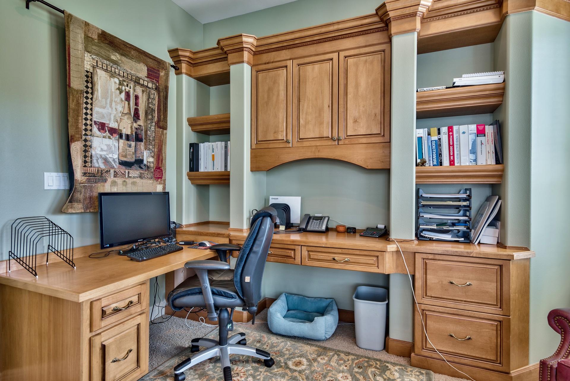 2956 Pine Valley Road Miramar Beach, FL 32550 - Photo 30 of 69 a work place with a desk and chair