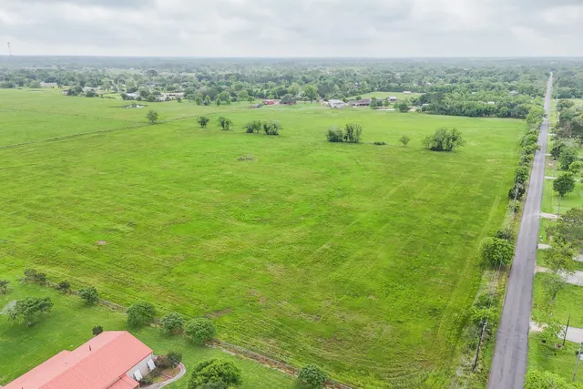 a view of a lake with houses