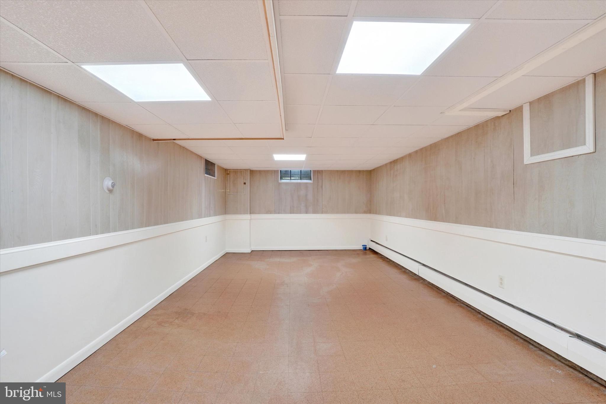 823 Glendale Road York, PA 17403 - Photo 25 of 33 a view of an empty room
