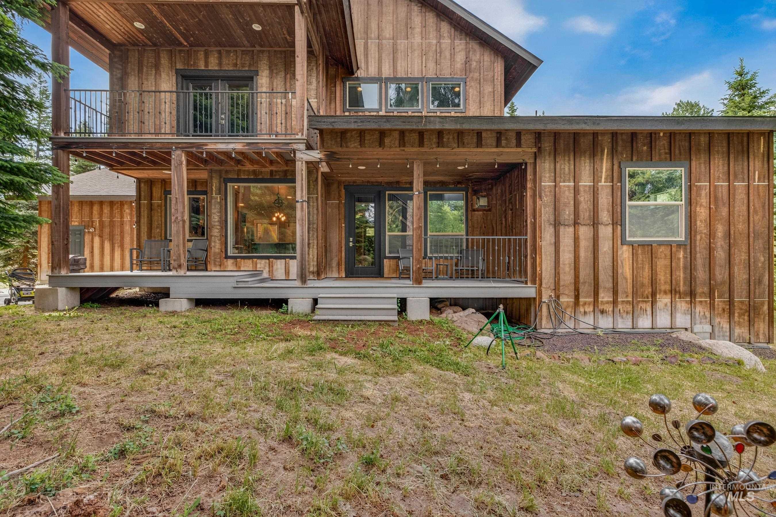 1003 Violet Way McCall, ID 83638 - Photo 4 of 45
