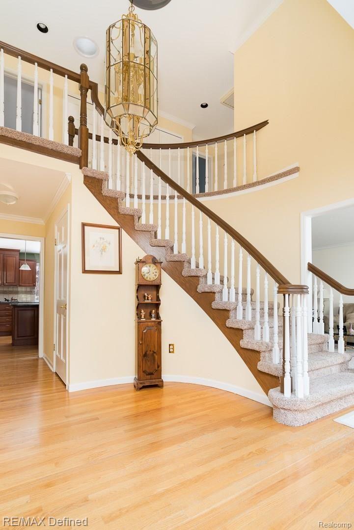 1935 Independence Drive Rochester, MI 48306 - Photo 6 of 30 Hardwood Floors