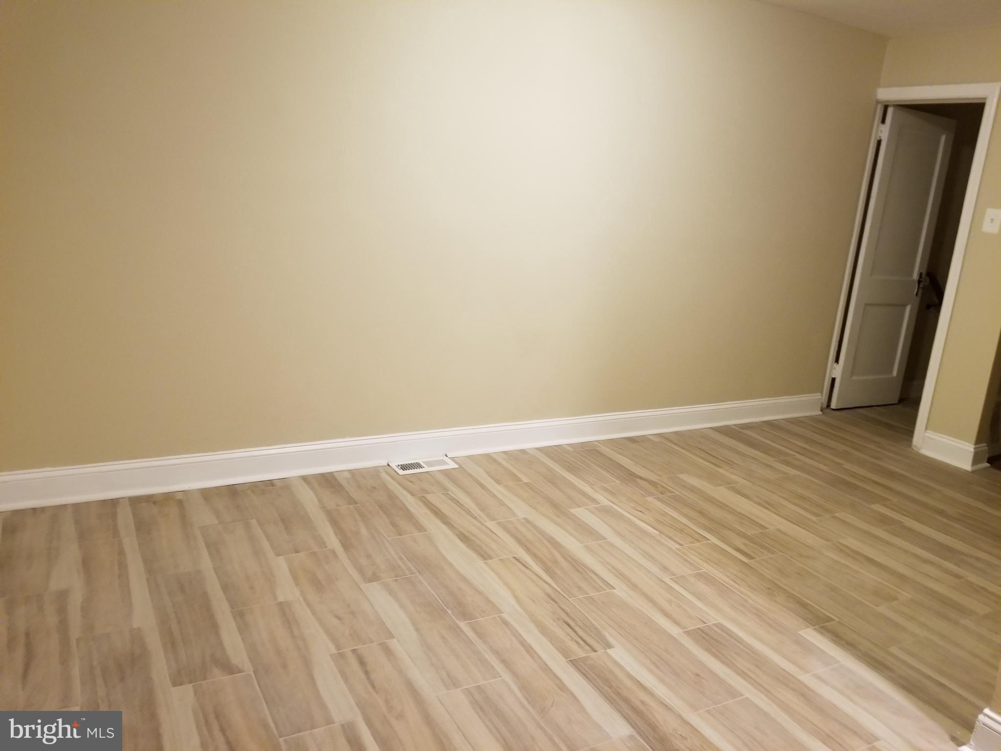 33 East Lynbrook Road Collingdale, PA 19023 - Photo 2 of 15