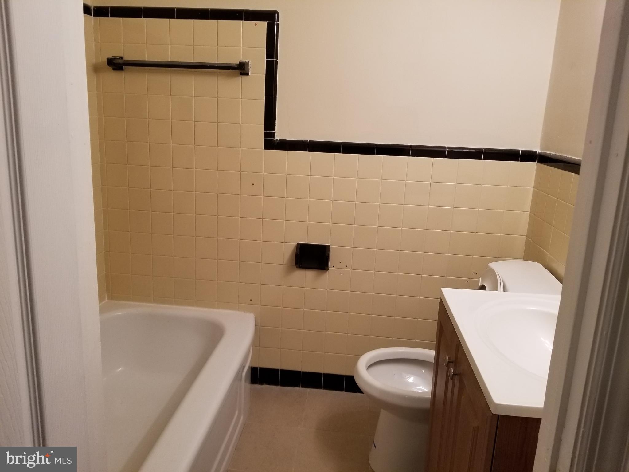 33 East Lynbrook Road Collingdale, PA 19023 - Photo 11 of 15