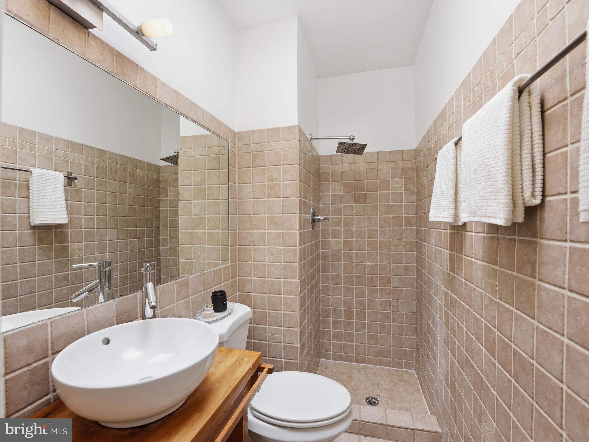 1922 Park Road Northwest Washington, DC 20010 - Photo 21 of 38